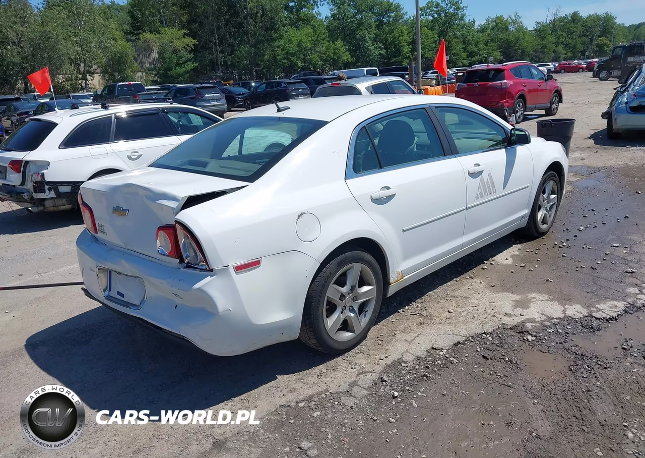 2010 Chevrolet Malibu Ls VIN:1G1ZB5EBXA4118696 - 4