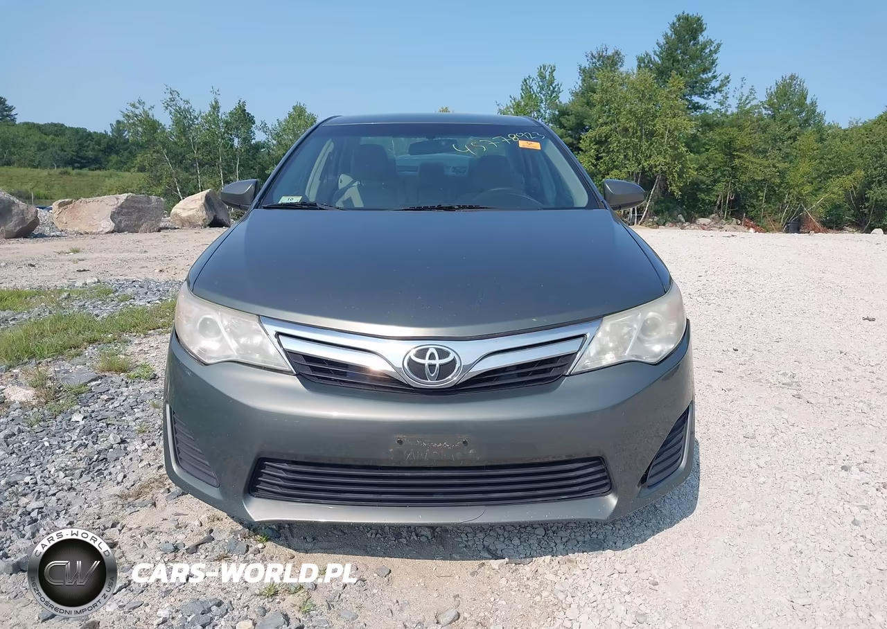 2014 Toyota Camry Le VIN:4T4BF1FKXER434806 - 12