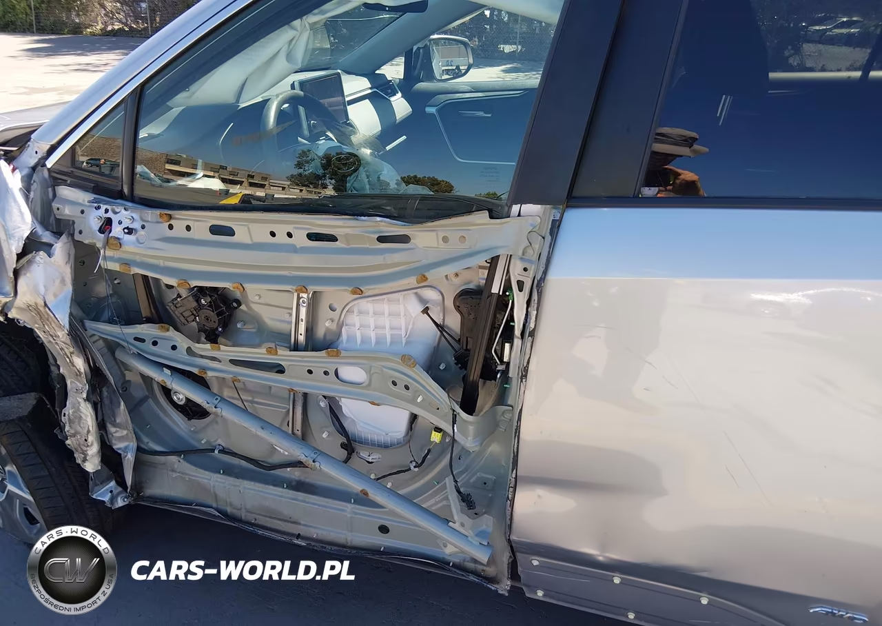 2023 Toyota Rav4 Hybrid Xle VIN:4T3RWRFV4PU103456 - 17