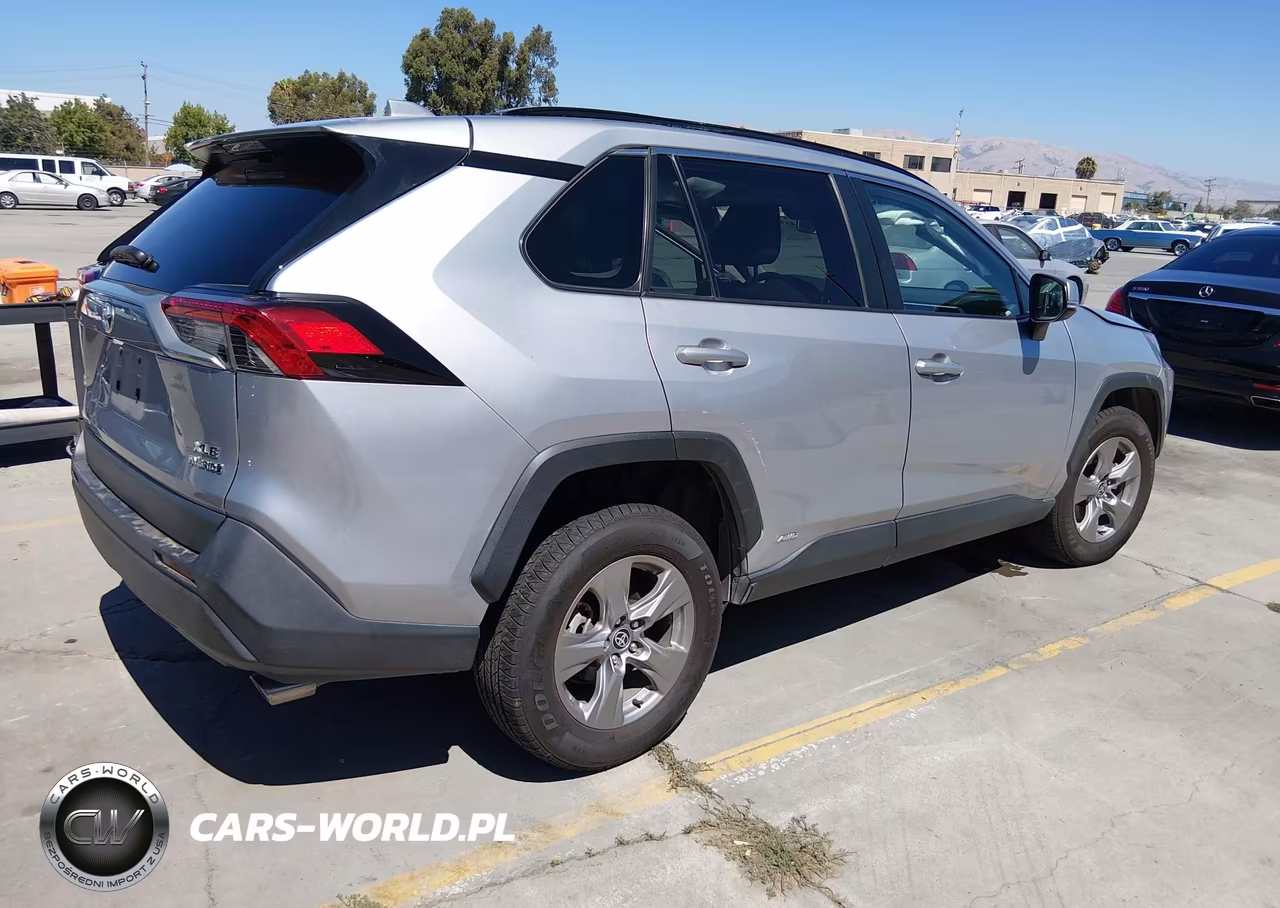 2023 Toyota Rav4 Hybrid Xle VIN:4T3RWRFV4PU103456 - 4