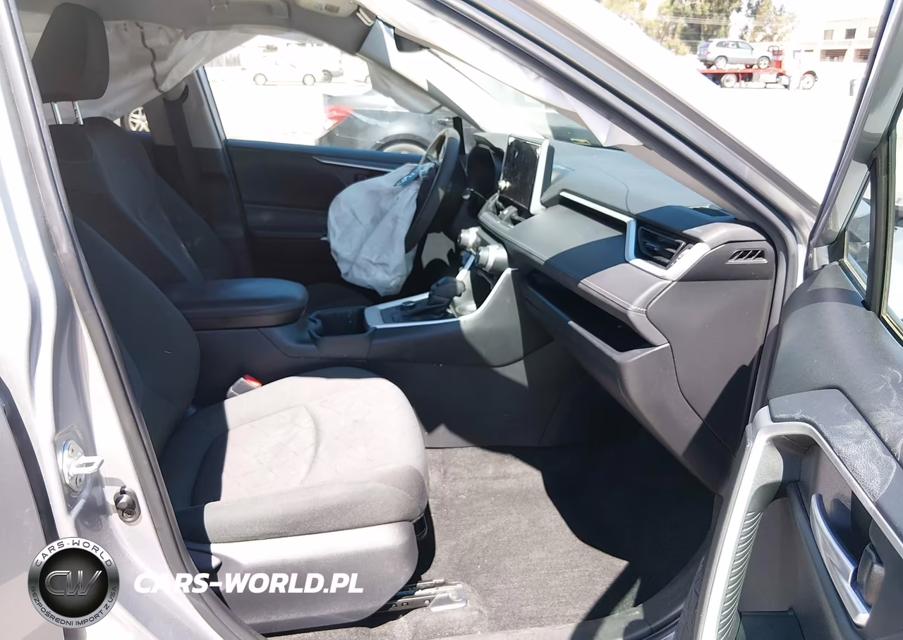 2023 Toyota Rav4 Hybrid Xle VIN:4T3RWRFV4PU103456 - 5