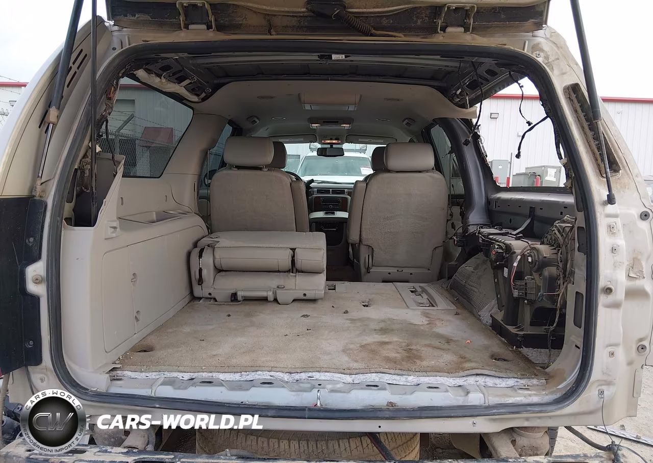 2009 Chevrolet Suburban 1500 Lt2 VIN:1GNFC260X9R213736 - 17