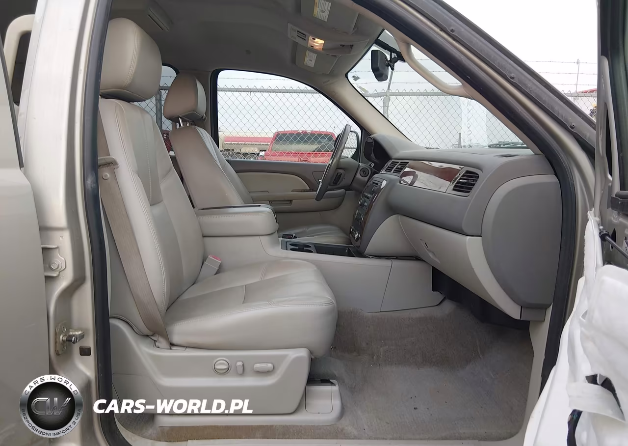 2009 Chevrolet Suburban 1500 Lt2 VIN:1GNFC260X9R213736 - 5