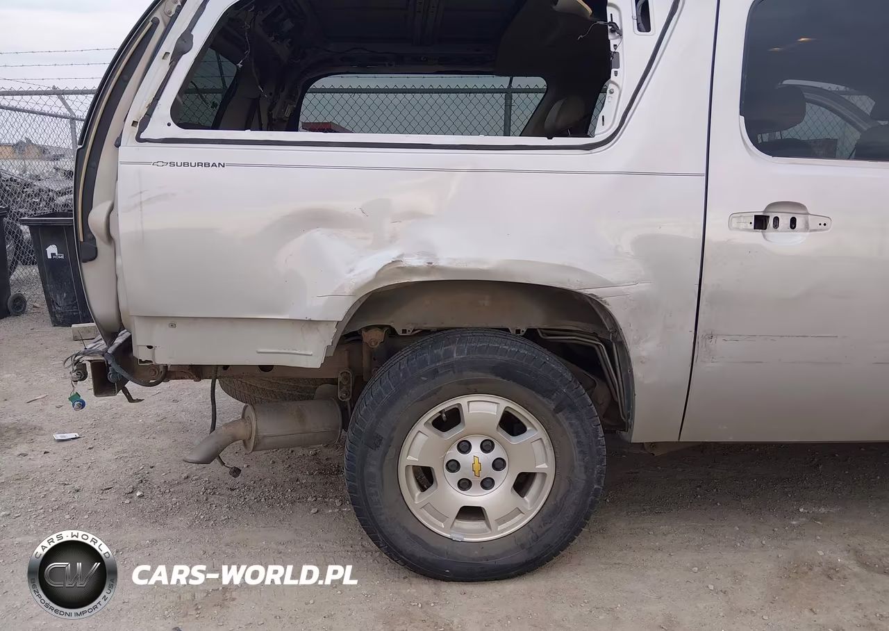 2009 Chevrolet Suburban 1500 Lt2 VIN:1GNFC260X9R213736 - 6