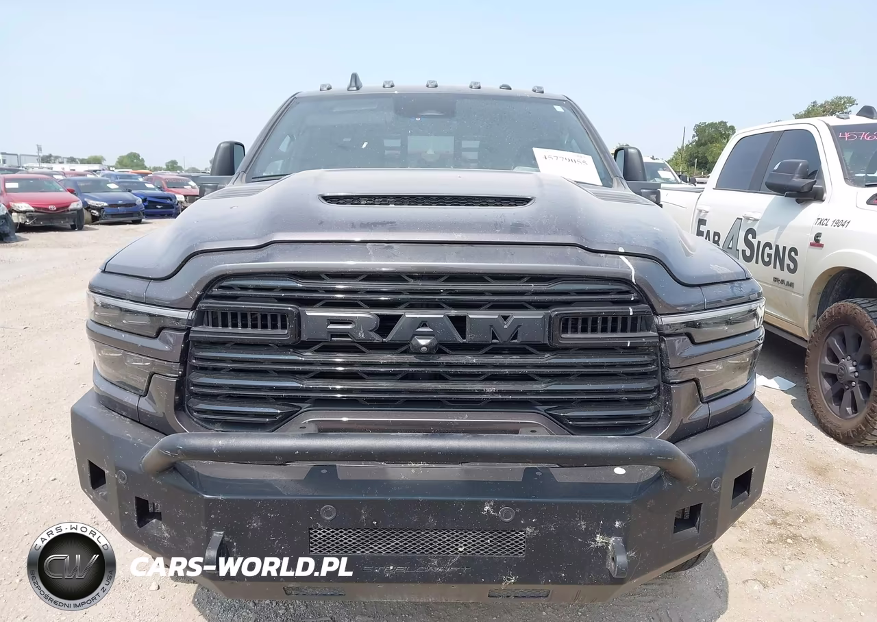 2025 Ram 3500 Laramie 4X4 8' Box VIN:3C63RRJL7SG502073 - 12