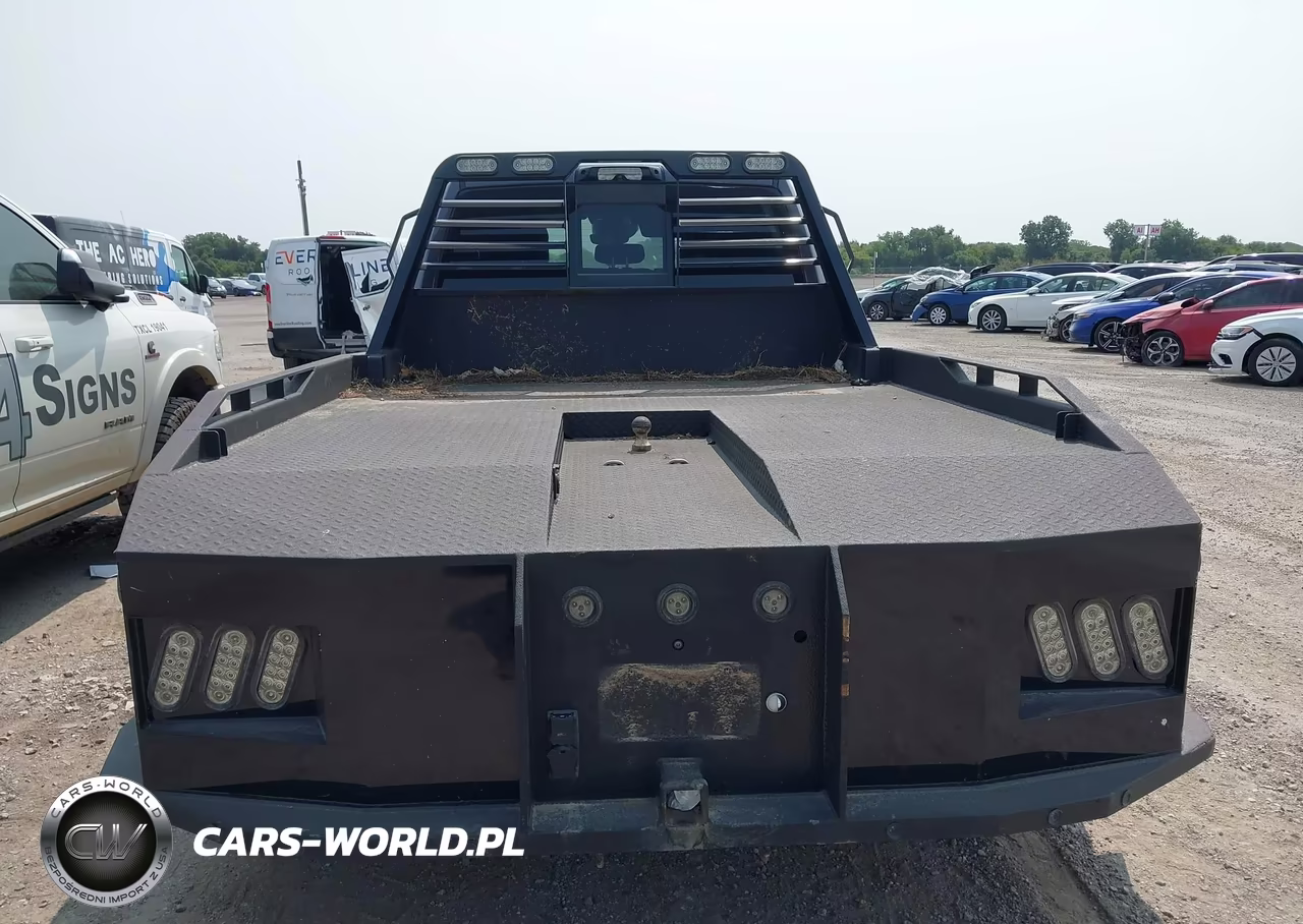 2025 Ram 3500 Laramie 4X4 8' Box VIN:3C63RRJL7SG502073 - 15