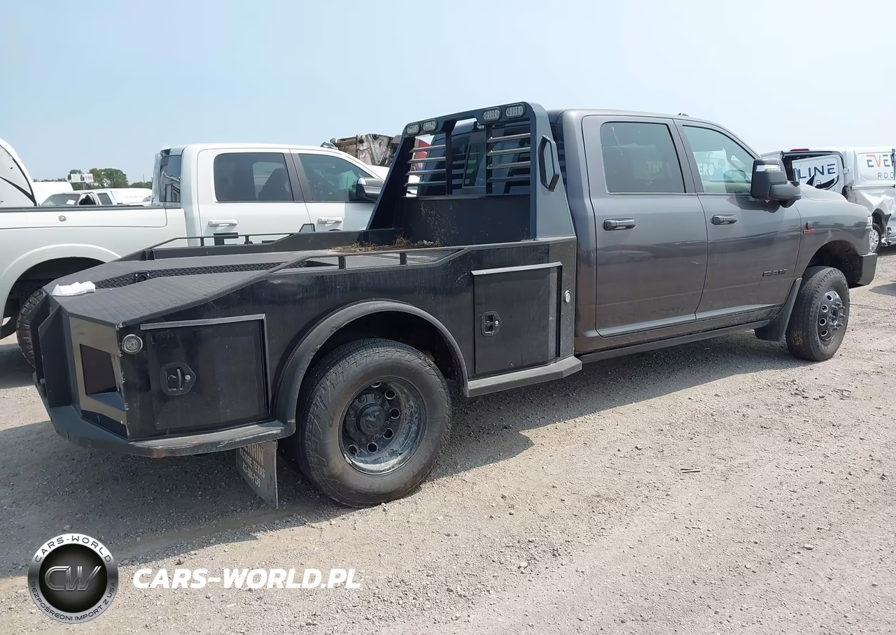 2025 Ram 3500 Laramie 4X4 8' Box VIN:3C63RRJL7SG502073 - 4