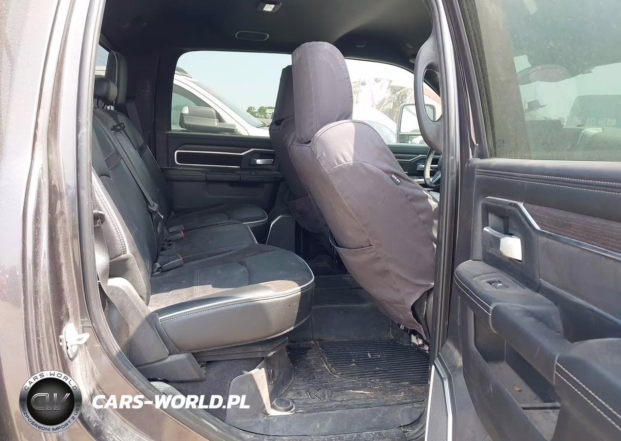 2025 Ram 3500 Laramie 4X4 8' Box VIN:3C63RRJL7SG502073 - 7