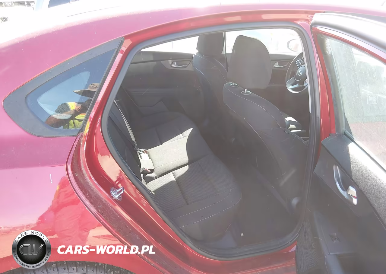 2019 Kia Forte Lxs VIN:3KPF24AD9KE115669 - 8