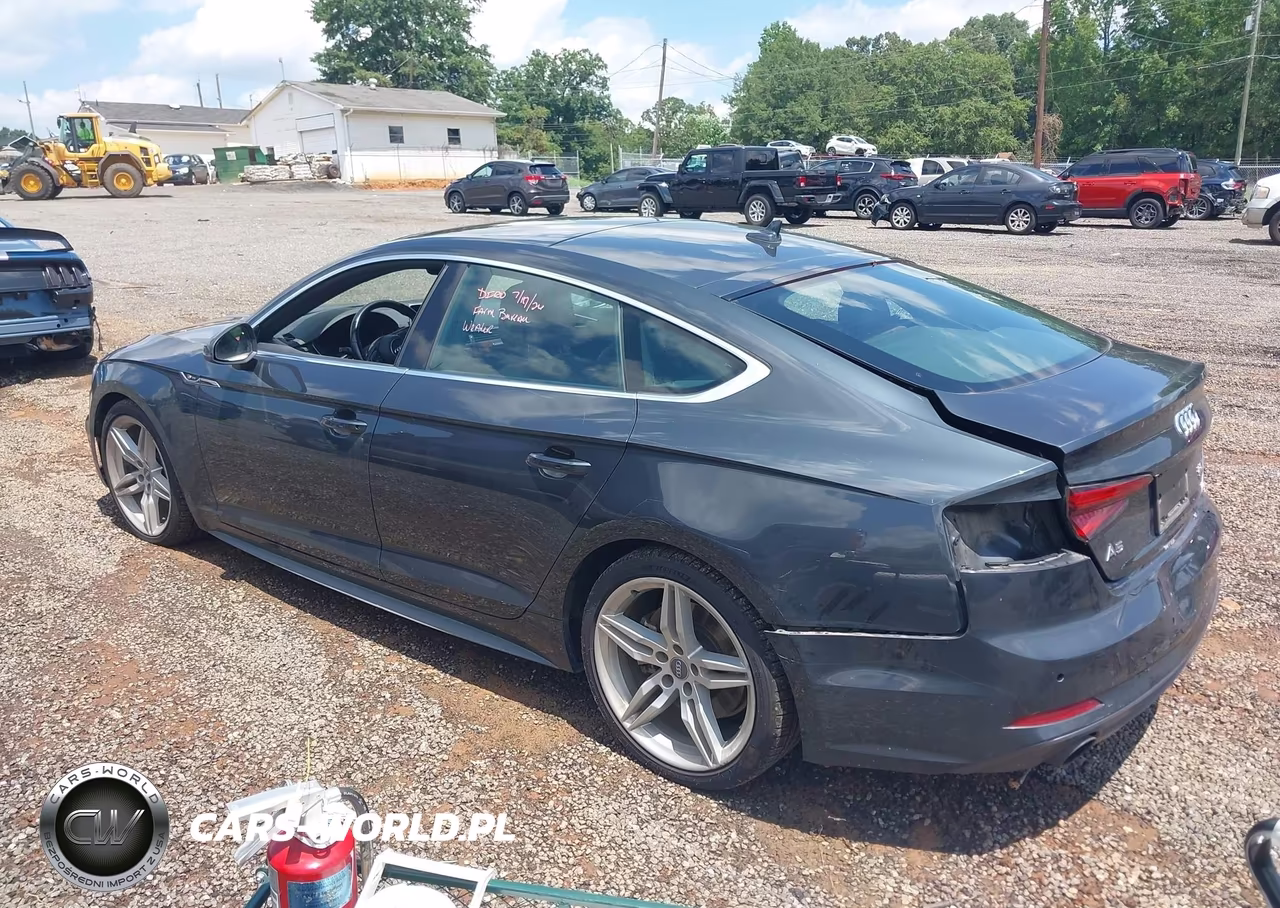 2018 Audi A5 2.0T Premium VIN:WAUENCF52JA010629 - 3
