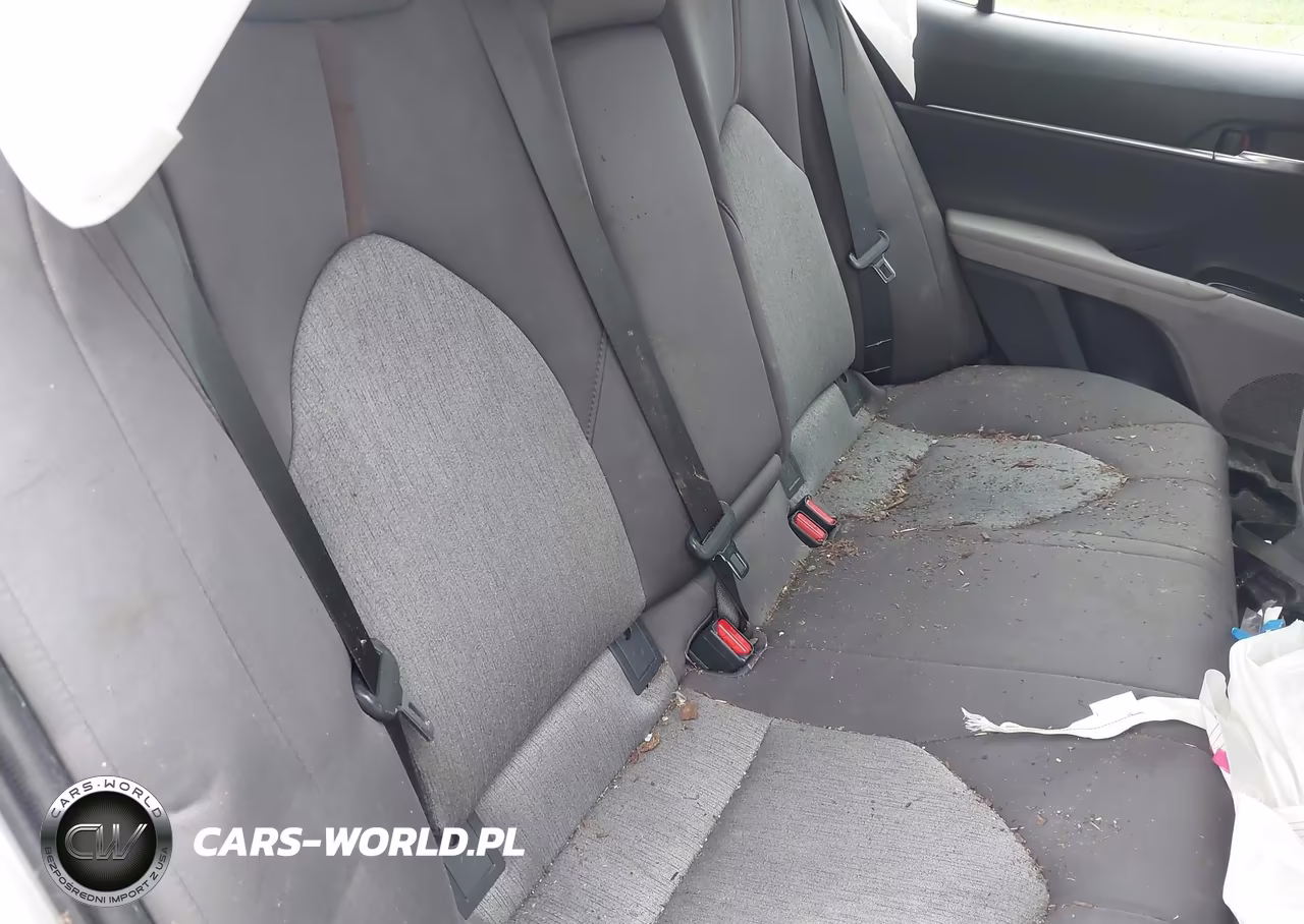 2019 Toyota Camry Le VIN:4T1B11HKXKU210632 - 8