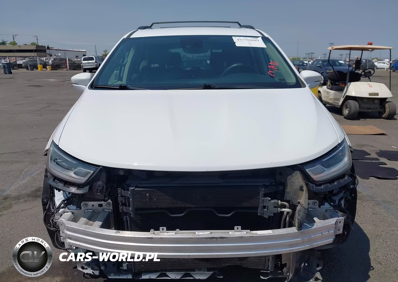 2022 Chrysler Pacifica Touring L VIN:2C4RC1BG0NR154381 - 13