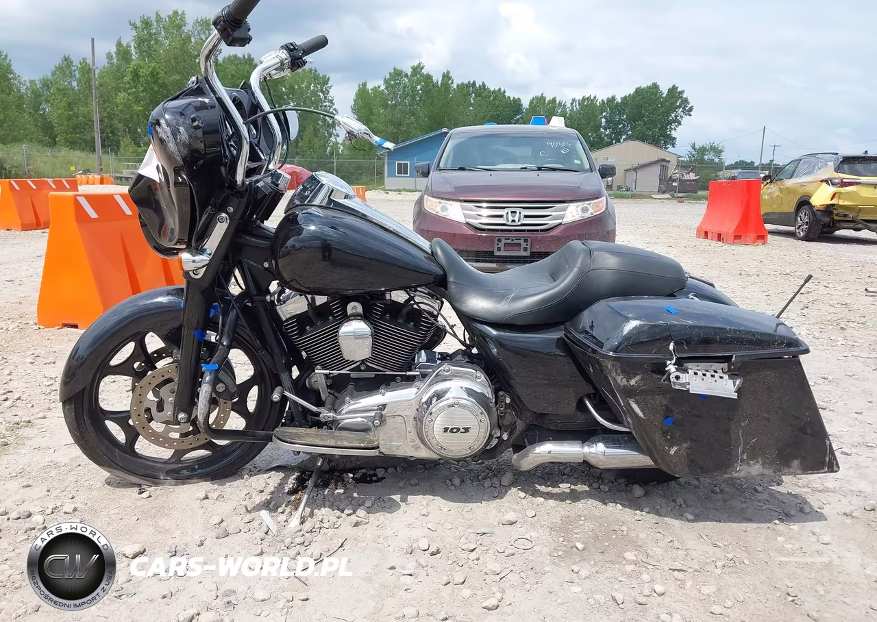2013 Harley-Davidson Flhx Street Glide VIN:1HD1KBM17DB690240 - 12
