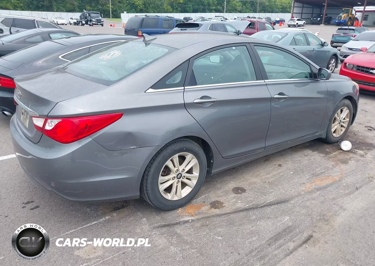 2011 Hyundai Sonata Gls VIN:5NPEB4AC7BH206339 - 4