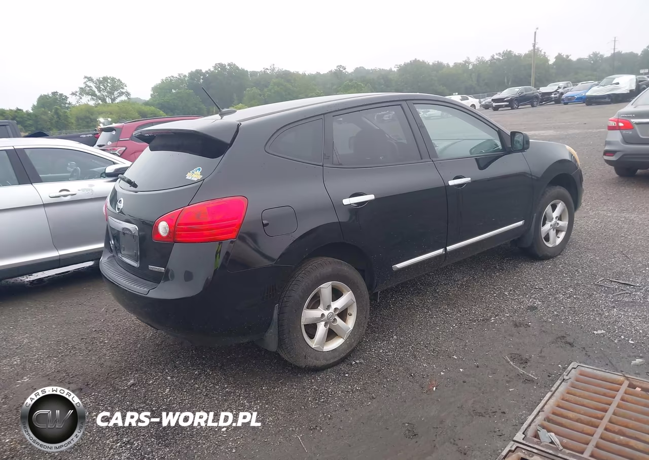 2013 Nissan Rogue S VIN:JN8AS5MV9DW614621 - 4