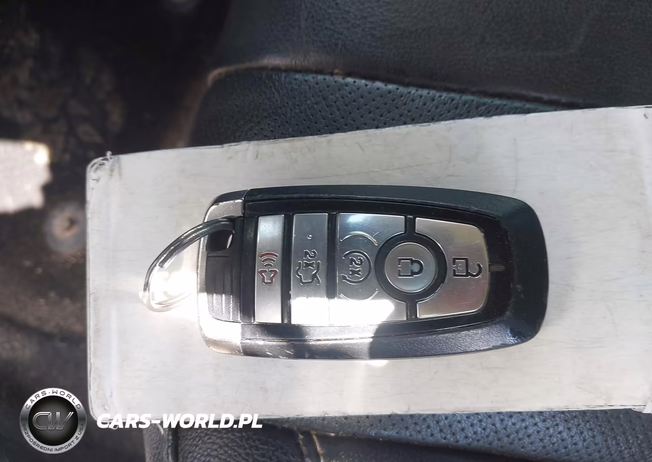 2020 Ford Fusion Titanium VIN:3FA6P0D95LR192766 - 11