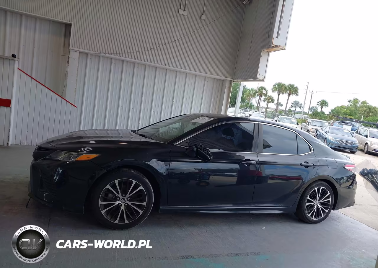 2020 Toyota Camry Se VIN:4T1G11AK0LU384436 - 14