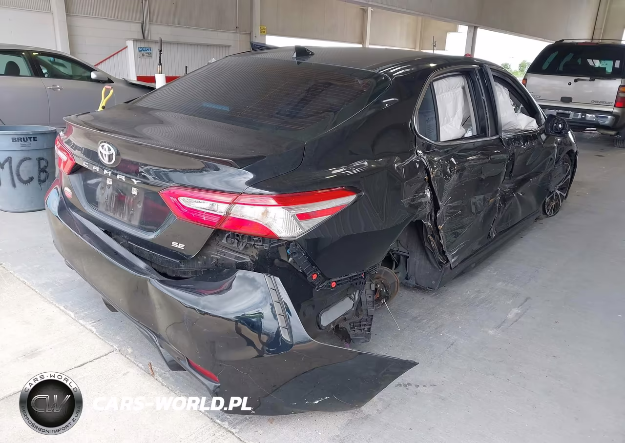 2020 Toyota Camry Se VIN:4T1G11AK0LU384436 - 4