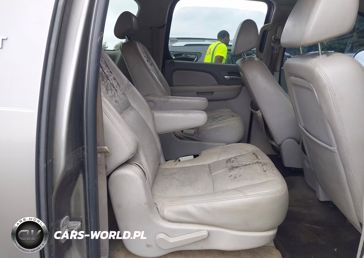 2007 Chevrolet Suburban Lt VIN:1GNFK16347R318003 - 8