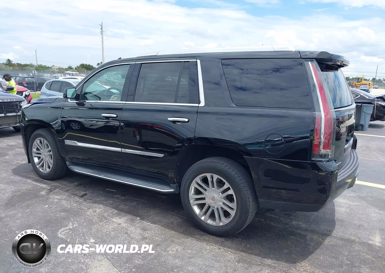 2015 Cadillac Escalade Standard VIN:1GYS3AKJ3FR200140 - 3