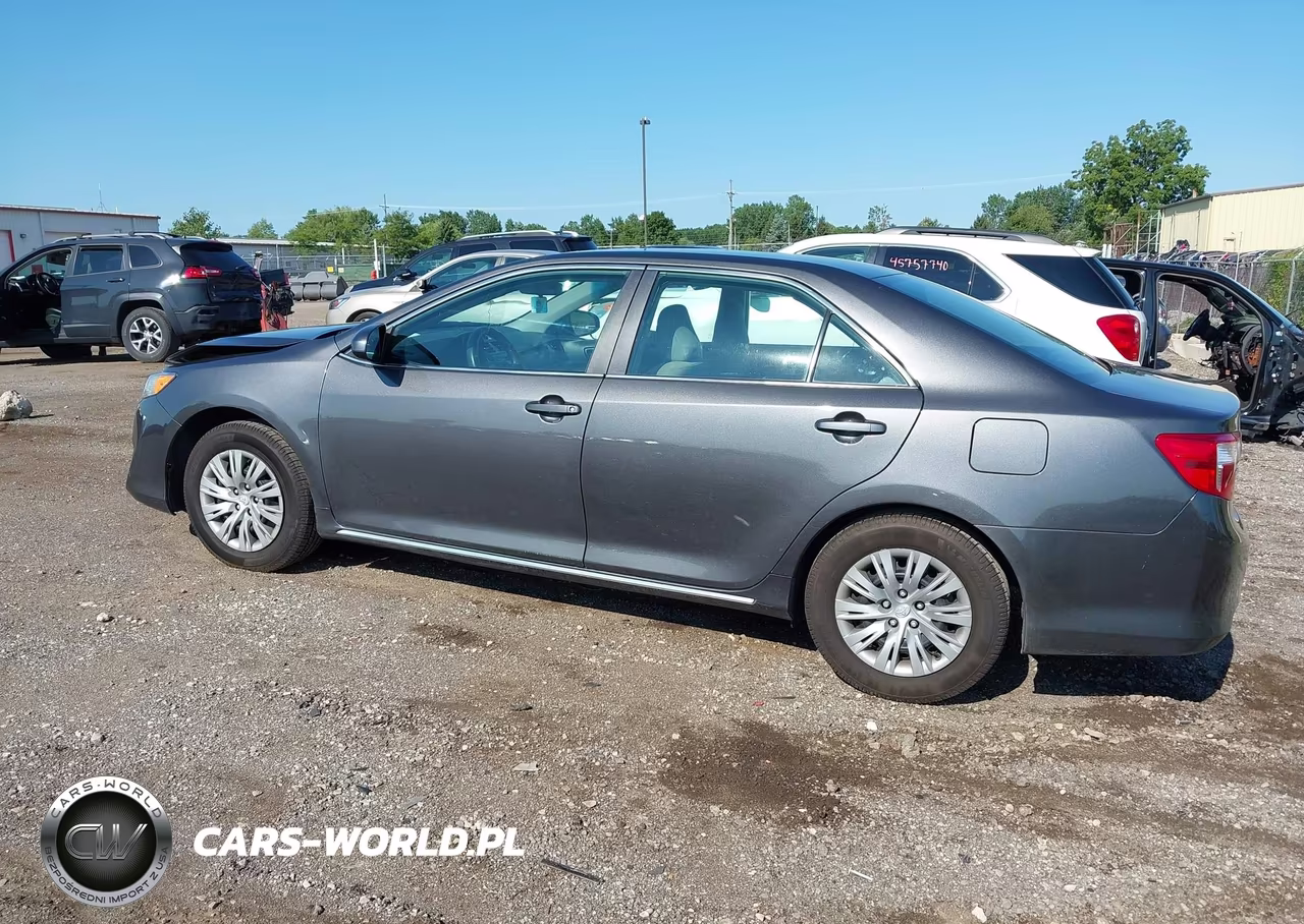 2014 Toyota Camry Le VIN:4T1BF1FK8EU378147 - 14