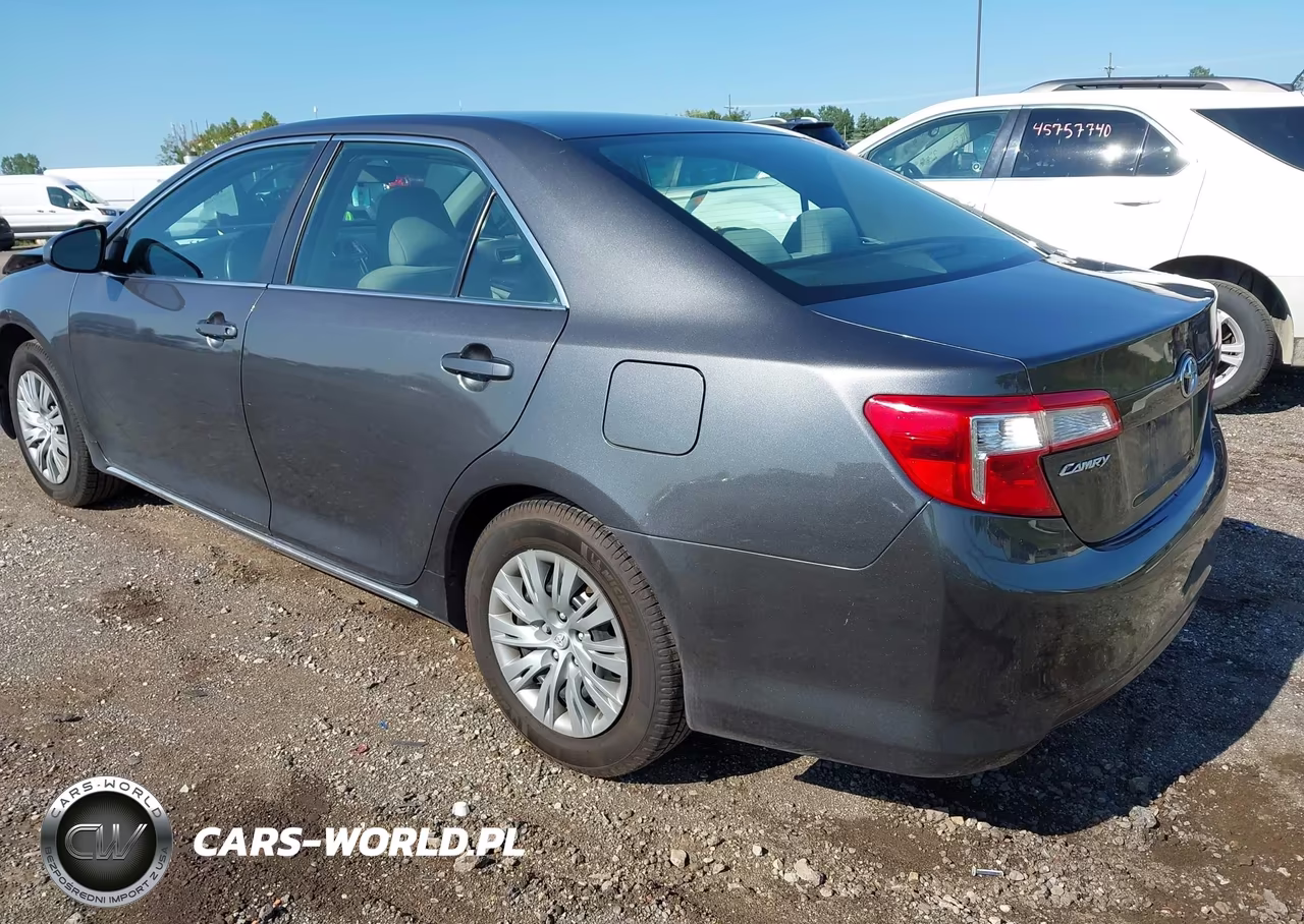 2014 Toyota Camry Le VIN:4T1BF1FK8EU378147 - 3