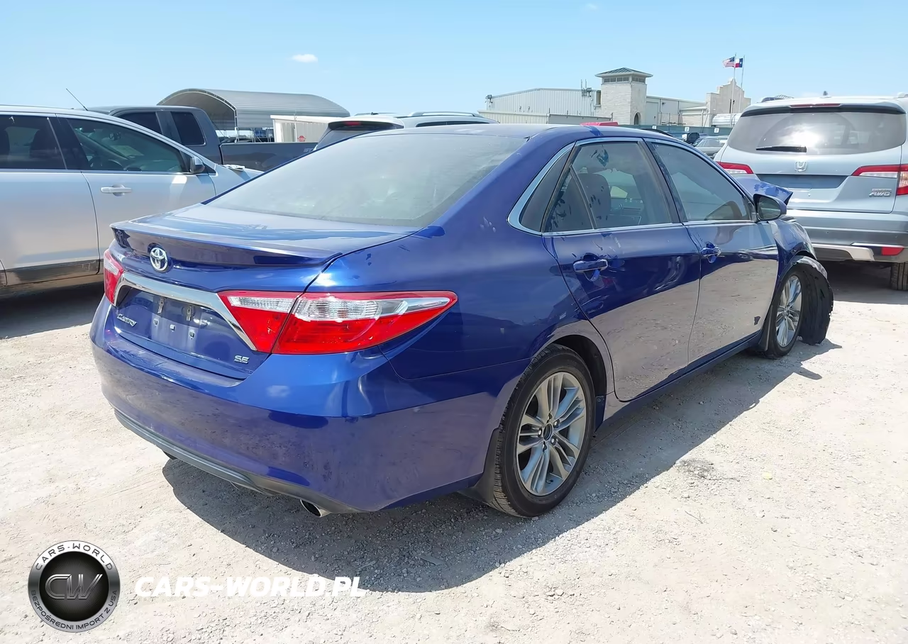2015 Toyota Camry Se VIN:4T1BF1FK8FU901975 - 4