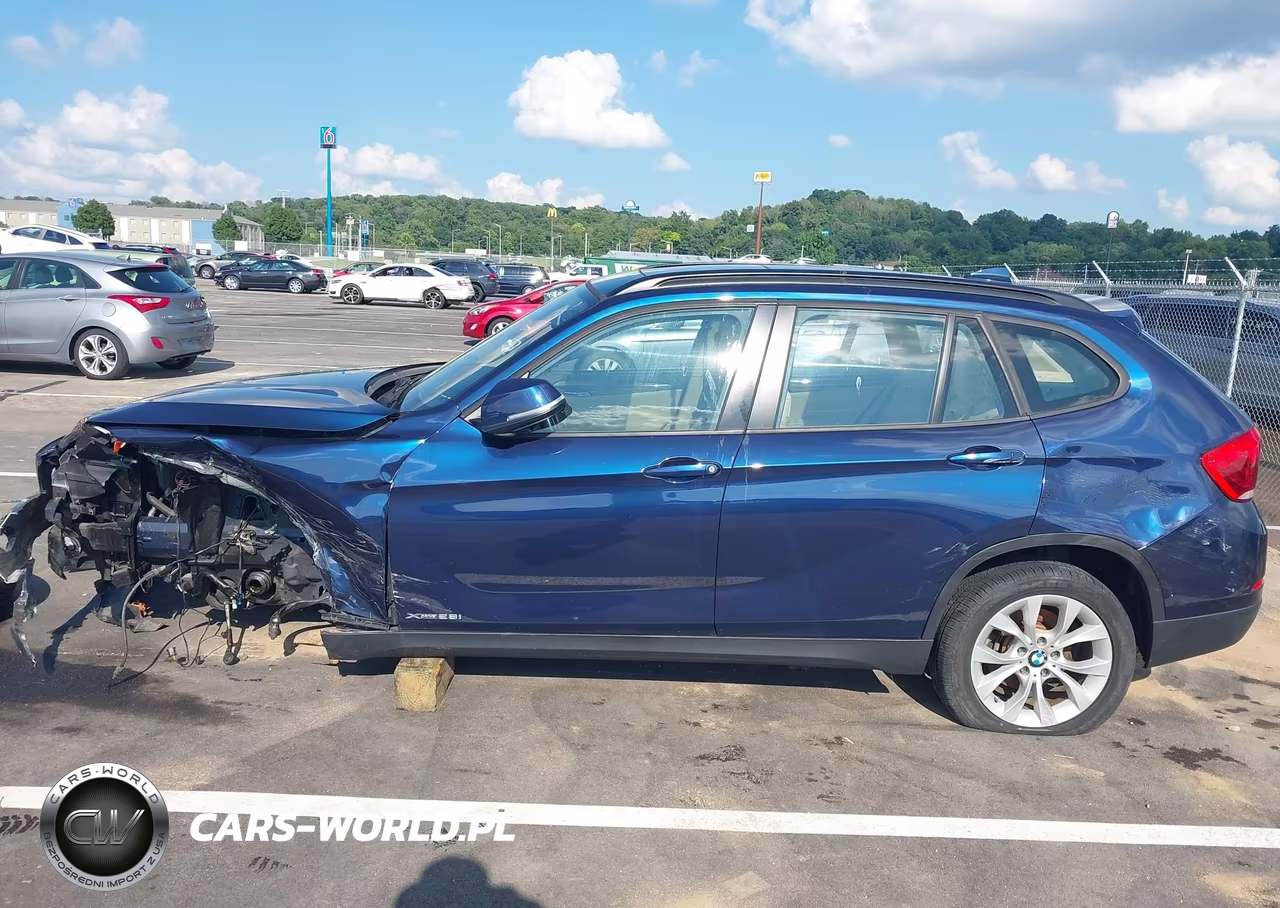 2014 BMW X1 xDrive28I VIN:WBAVL1C50EVY23528 - 14