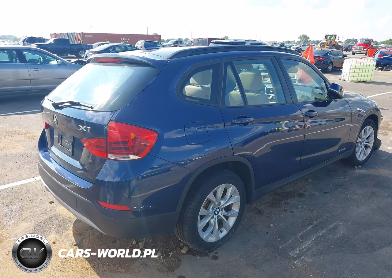 2014 BMW X1 xDrive28I VIN:WBAVL1C50EVY23528 - 4