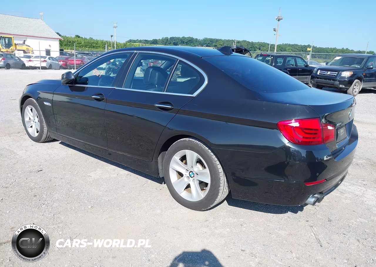 2013 BMW 528I xDrive VIN:WBAXH5C56DD113474 - 3