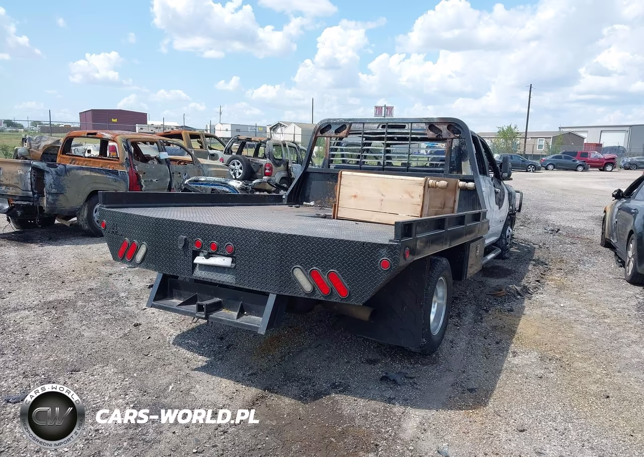 2020 Ram 3500 Chassis Tradesman-Slt-Laramie-Limited VIN:3C7WRTCL7LG198392 - 4