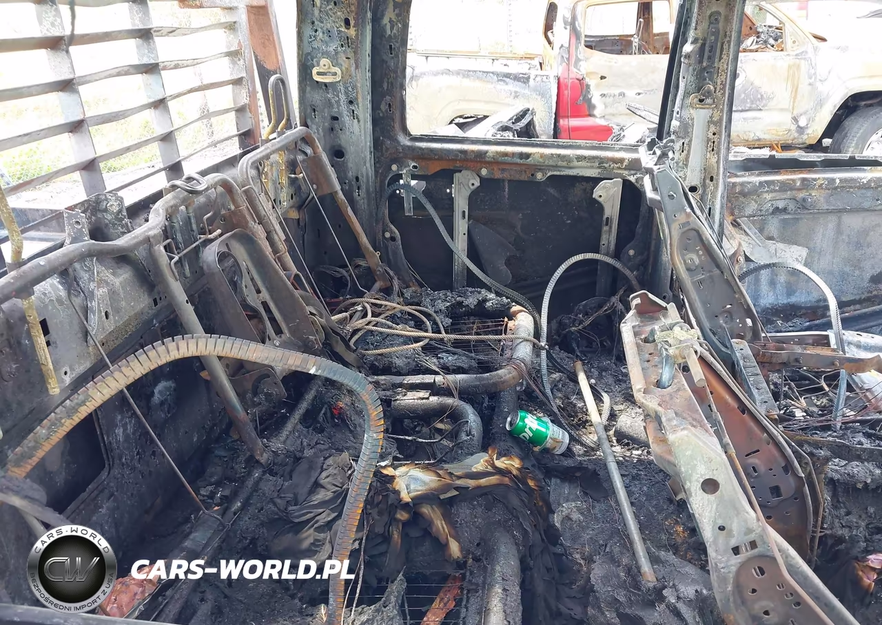 2020 Ram 3500 Chassis Tradesman-Slt-Laramie-Limited VIN:3C7WRTCL7LG198392 - 7