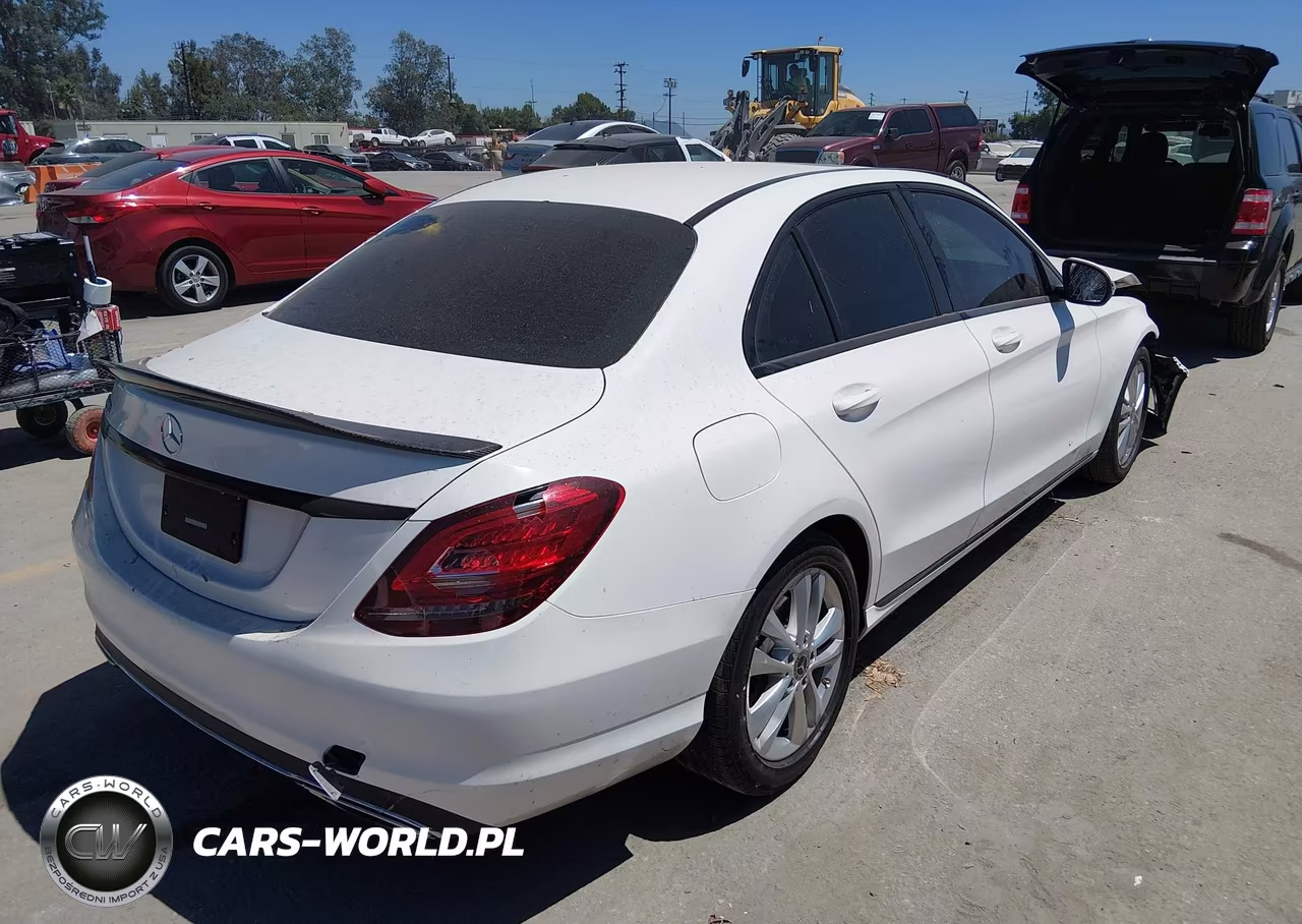 2019 Mercedes-Benz C 300 VIN:55SWF8DB7KU304884 - 4