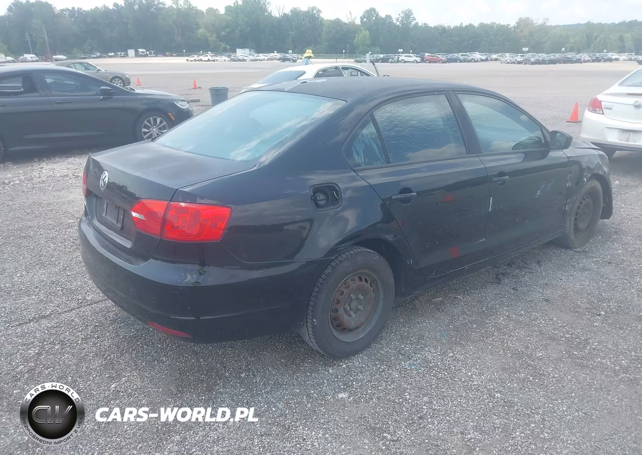 2011 Volkswagen Jetta 2.0L S VIN:3VW2K7AJ3BM107396 - 4