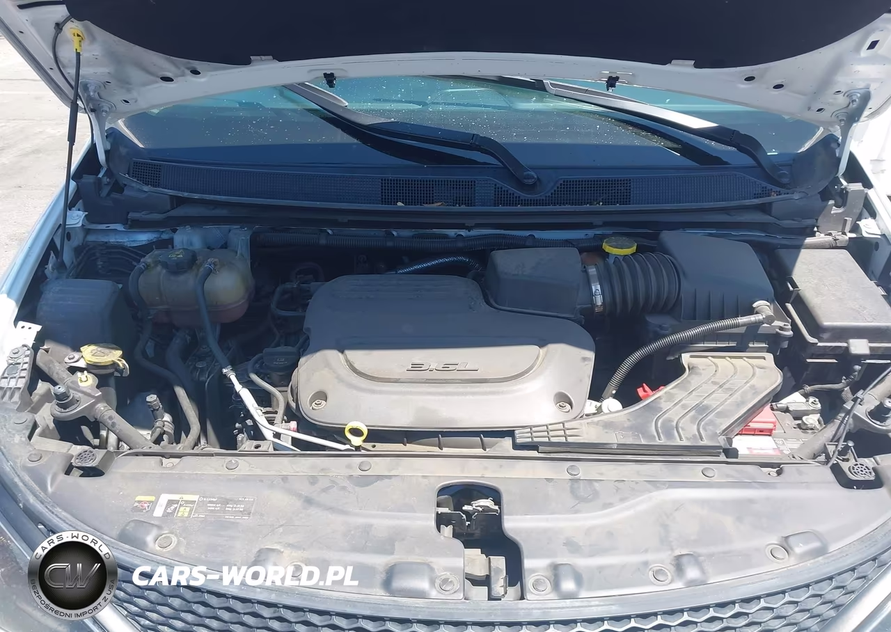 2022 Chrysler Voyager Lx VIN:2C4RC1CG0NR158834 - 10