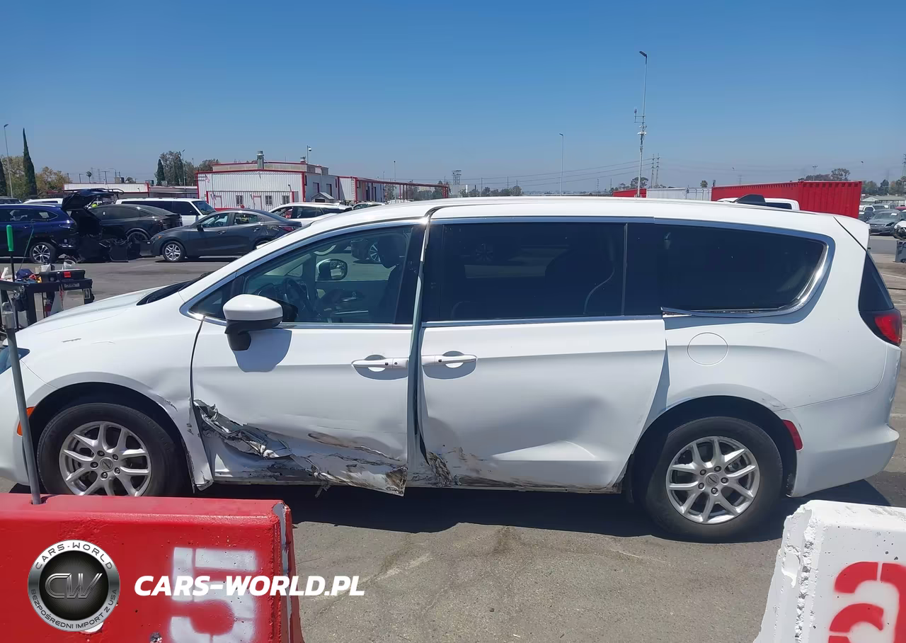 2022 Chrysler Voyager Lx VIN:2C4RC1CG0NR158834 - 14