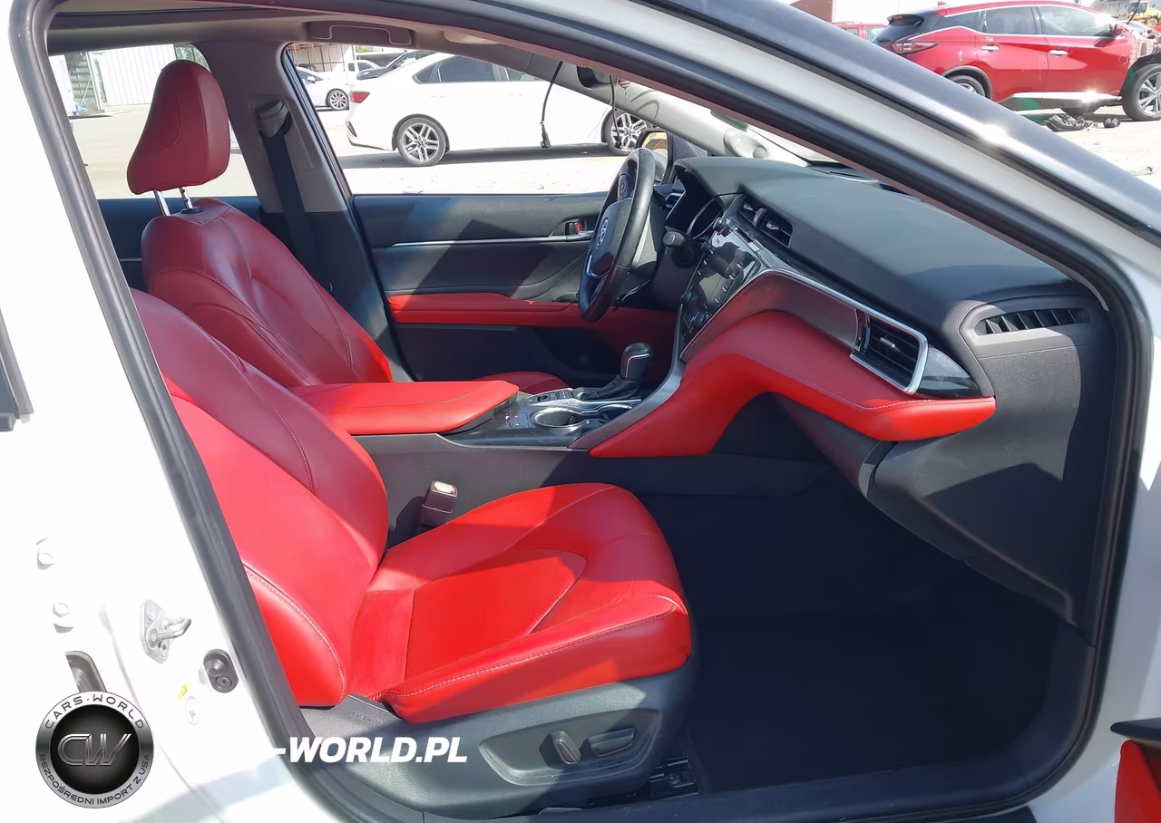2018 Toyota Camry Xse VIN:4T1B61HK4JU083974 - 5