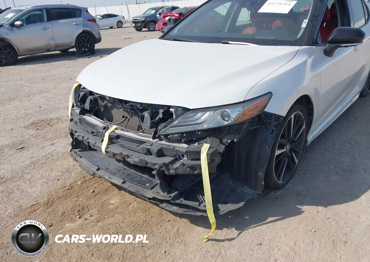 2018 Toyota Camry Xse VIN:4T1B61HK4JU083974 - 6