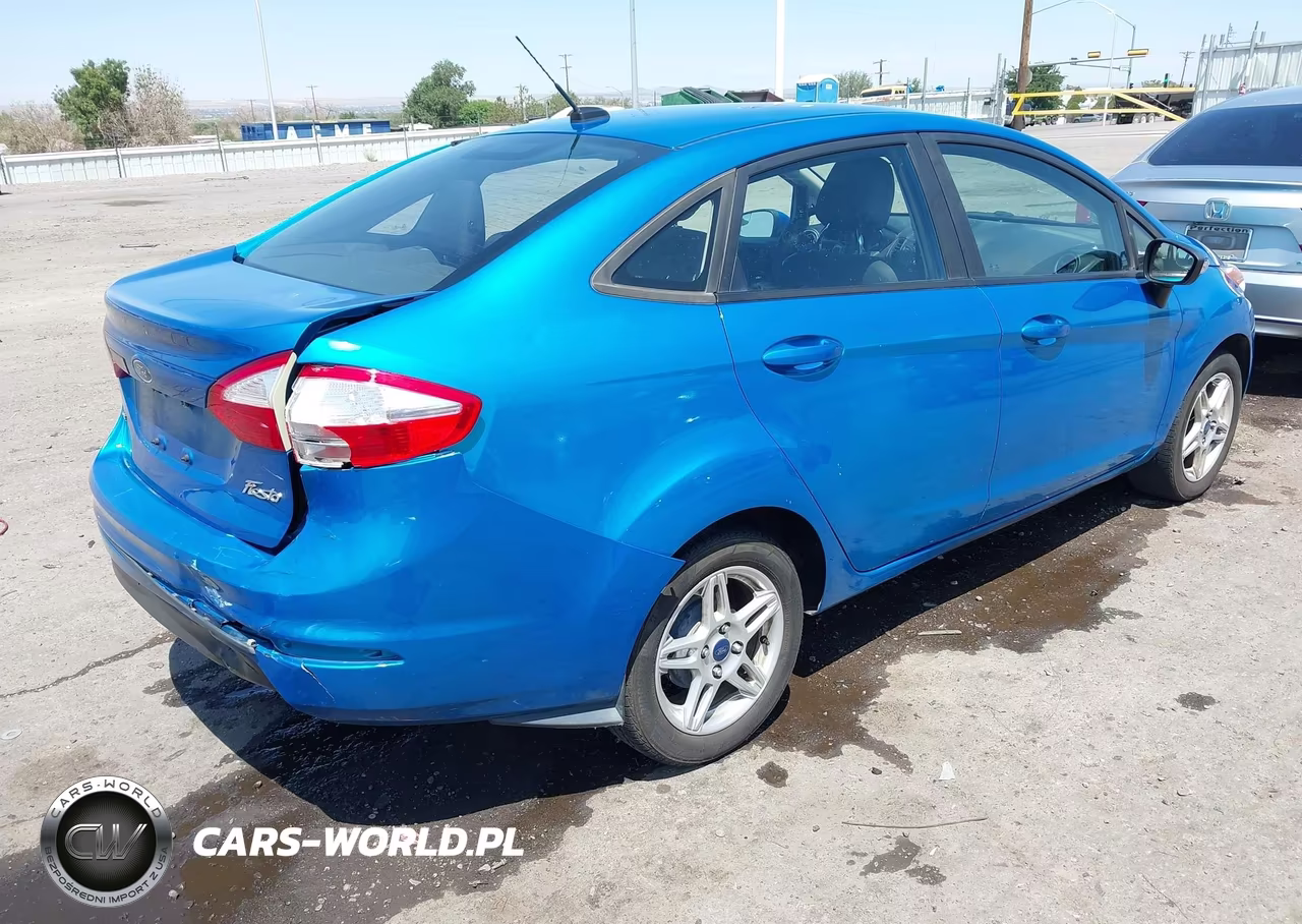 2017 Ford Fiesta Se VIN:3FADP4BJXHM162114 - 4
