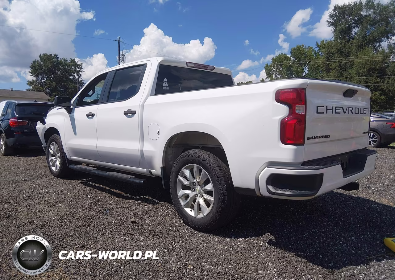 2021 Chevrolet Silverado 1500 2Wd Short Bed Custom VIN:3GCPWBEK1MG368322 - 3