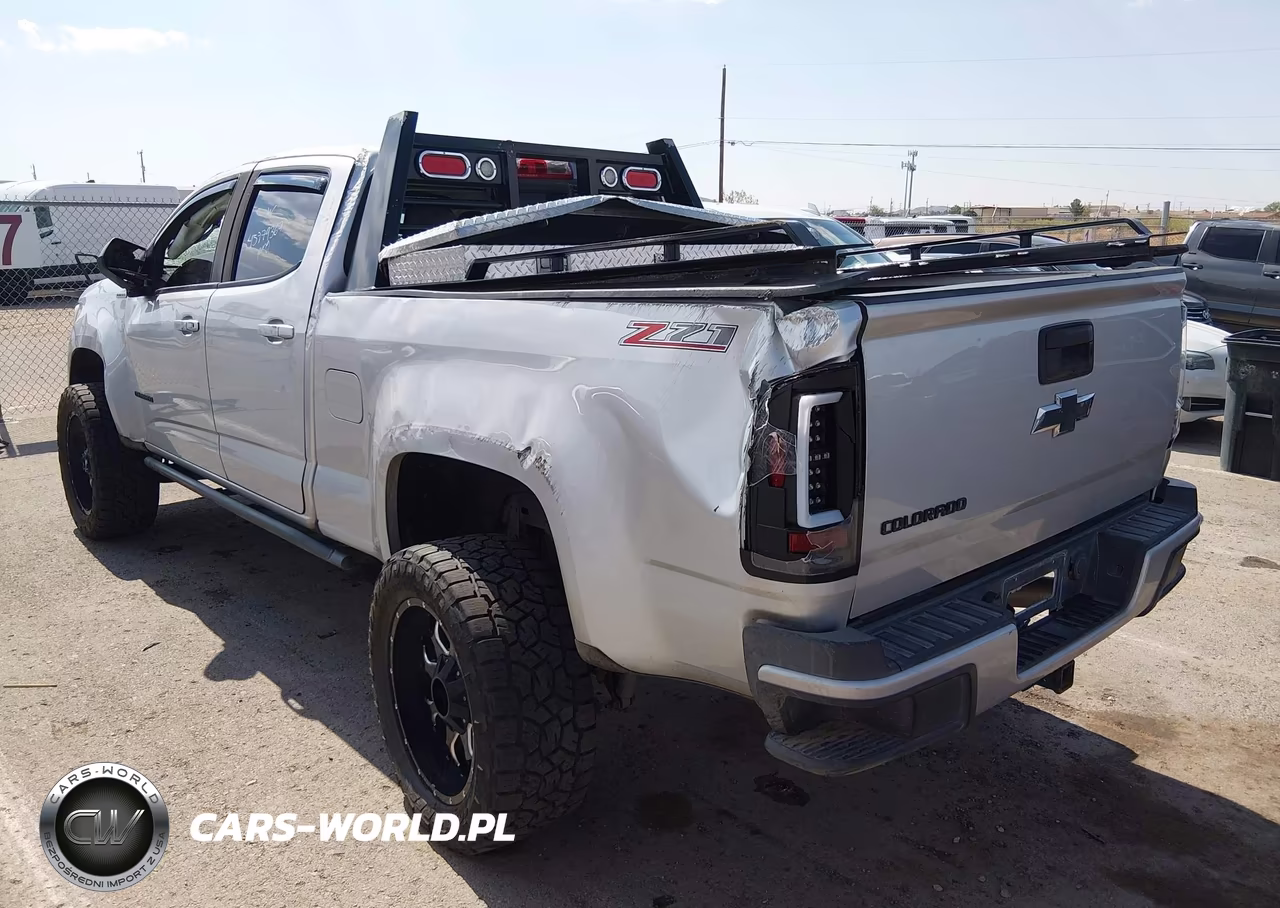 2018 Chevrolet Colorado Z71 VIN:1GCGSDE15J1193145 - 3
