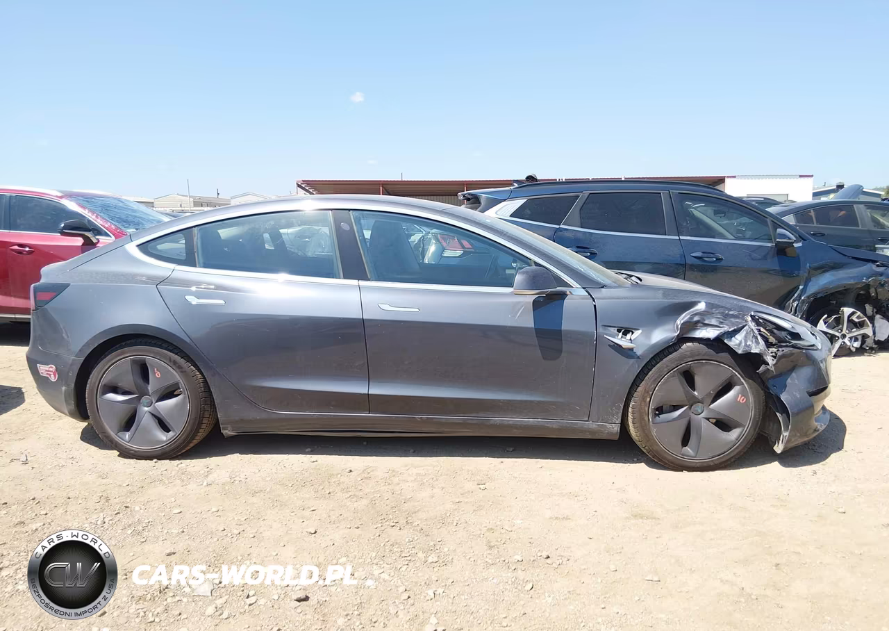 2018 Tesla Model 3 Long Range-Mid Range VIN:5YJ3E1EA9JF033992 - 12