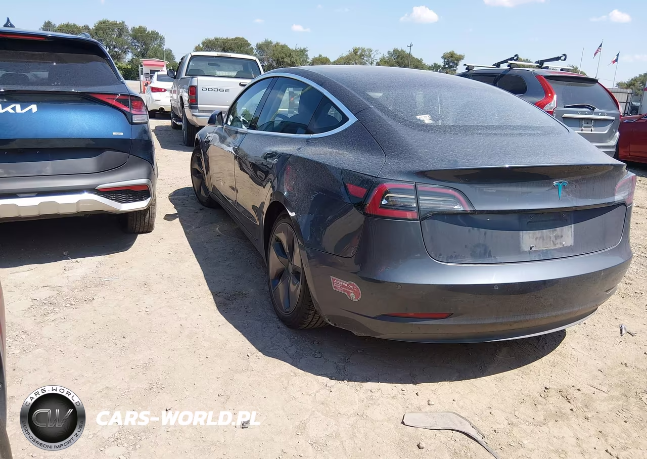 2018 Tesla Model 3 Long Range-Mid Range VIN:5YJ3E1EA9JF033992 - 3