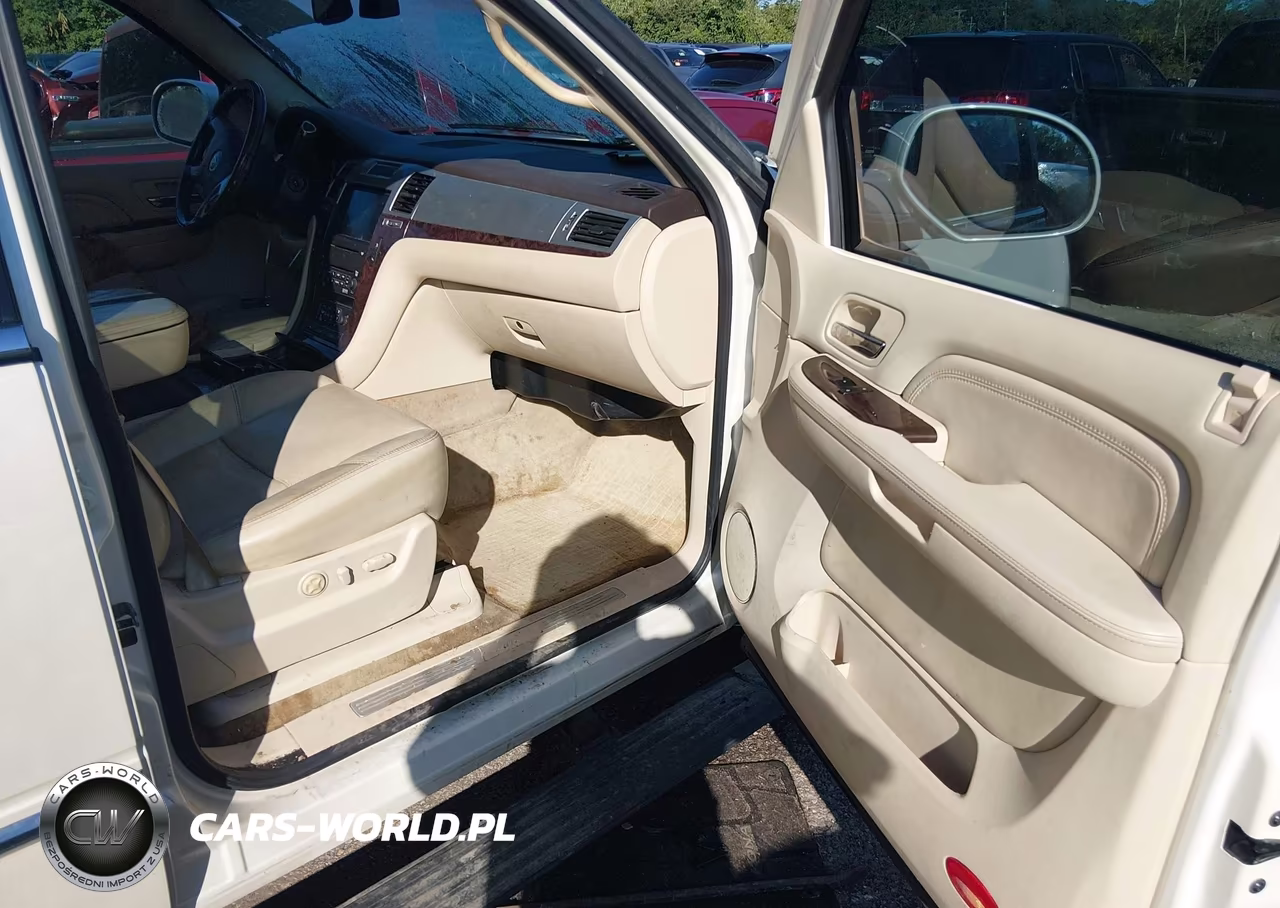 2008 Cadillac Escalade VIN:1GYFK63878R209746 - 5