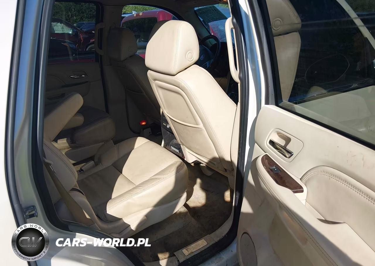 2008 Cadillac Escalade VIN:1GYFK63878R209746 - 8