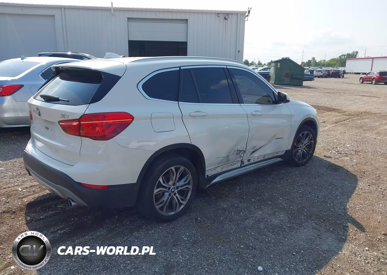 2018 BMW X1 xDrive28I VIN:WBXHT3C38J5K21242 - 4
