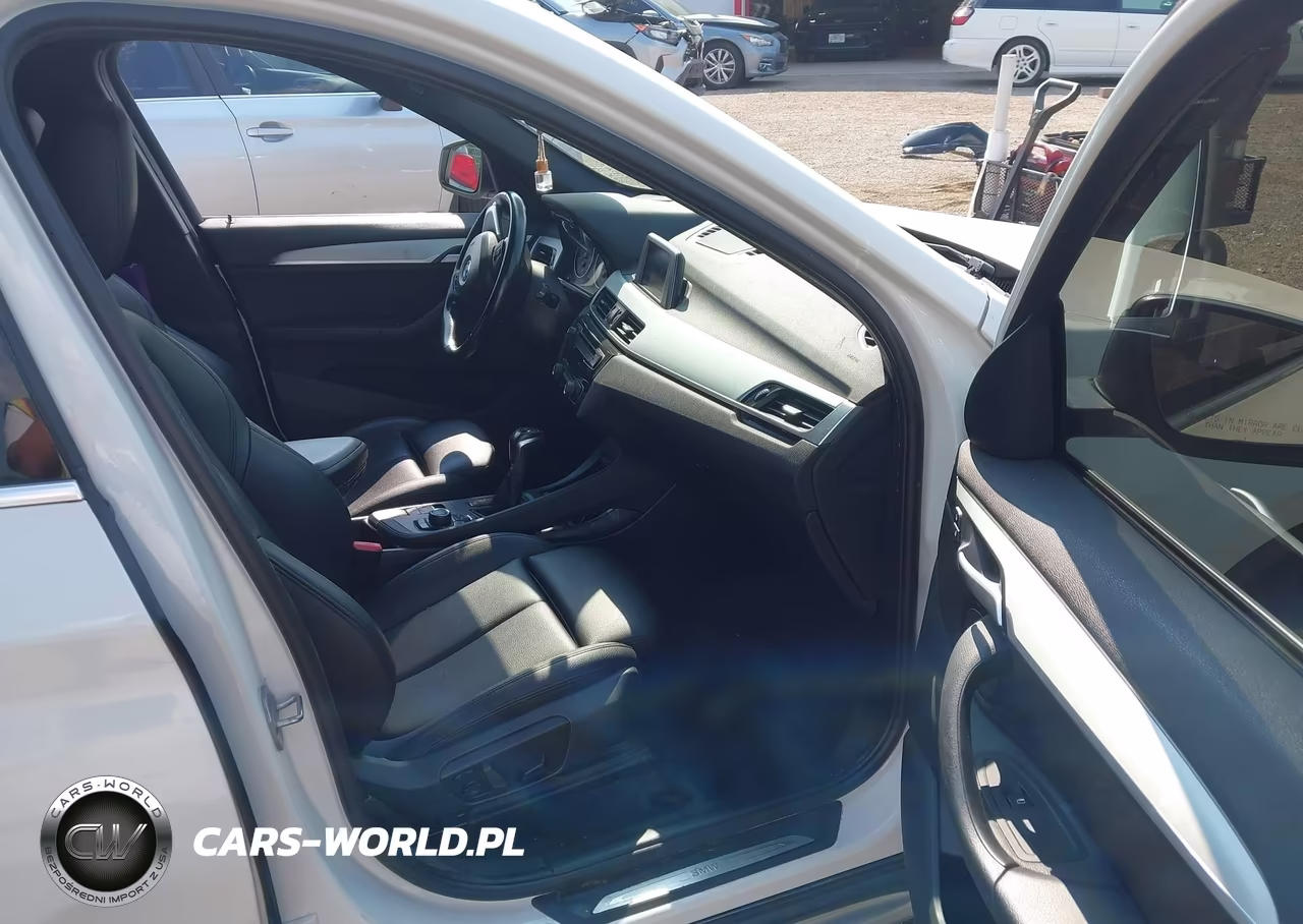 2018 BMW X1 xDrive28I VIN:WBXHT3C38J5K21242 - 5
