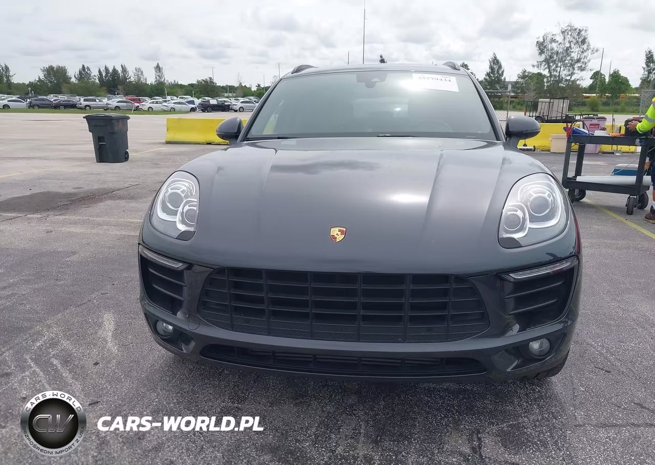 2018 Porsche Macan Sport Edition VIN:WP1AA2A53JLB19733 - 12