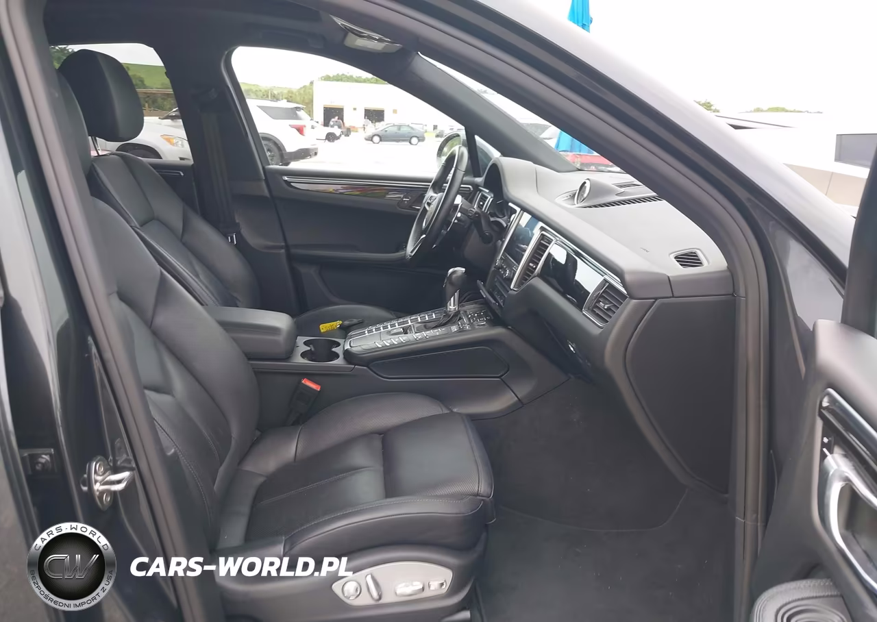2018 Porsche Macan Sport Edition VIN:WP1AA2A53JLB19733 - 5