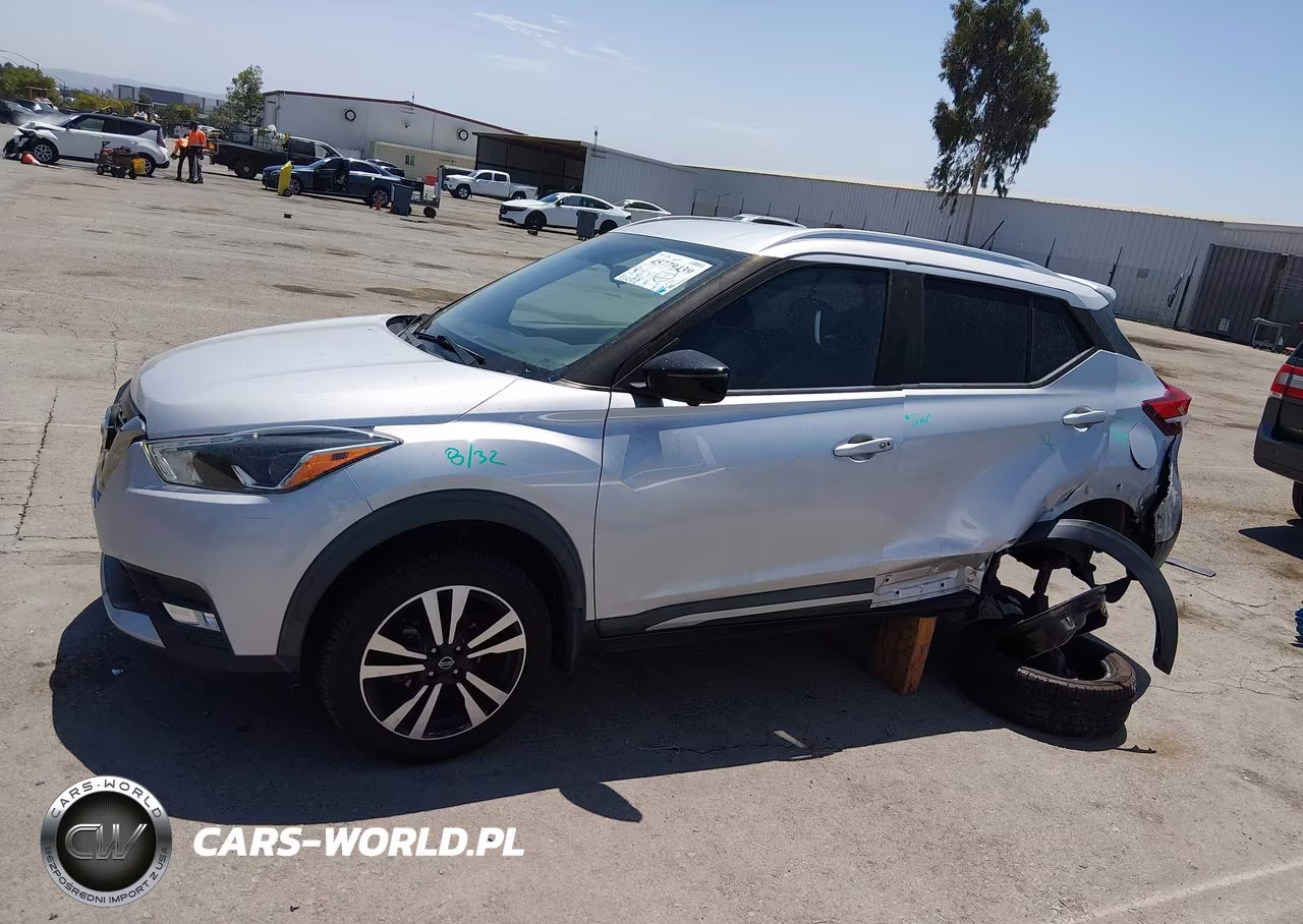 2018 Nissan Kicks Sr VIN:3N1CP5CU2JL542471 - 14